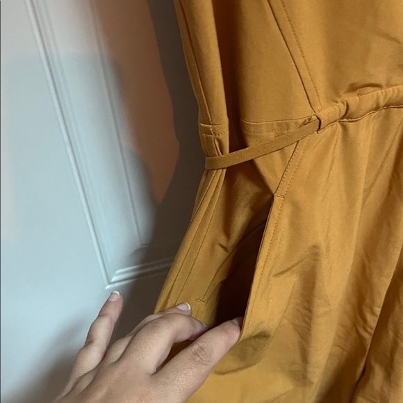 Athleta Marlow Romper Gold Yellow size XS - Picture 4 of 5